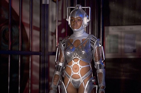 Caroline Chikezie