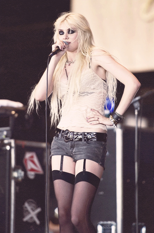 Taylor Momsen Taylor Momsen