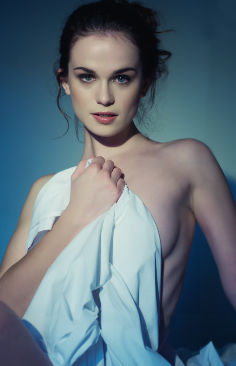 Picture Of Gwendoline Taylor