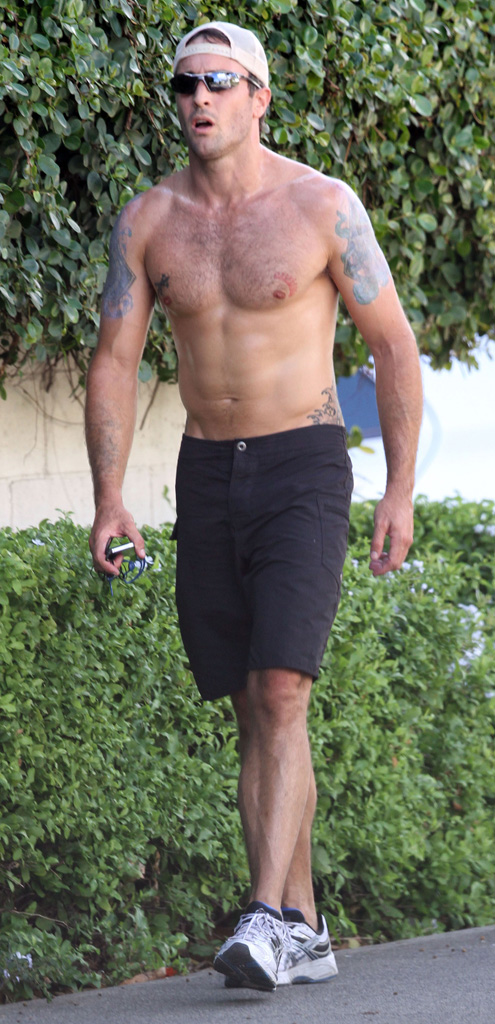Alex O'Loughlin Alex O'Loughlin