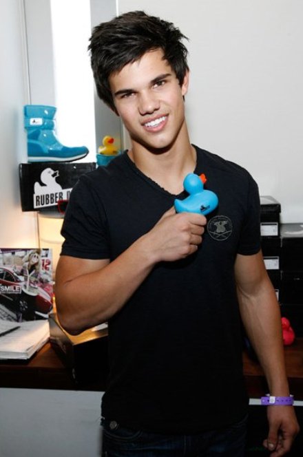 Taylor Lautner