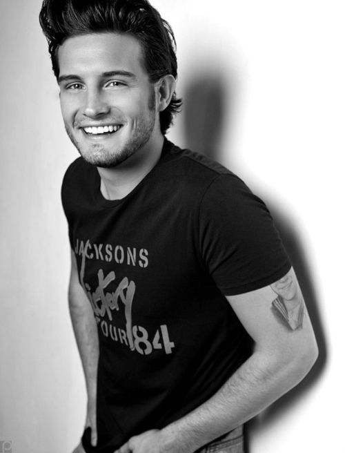 Nico Tortorella Nico Tortorella