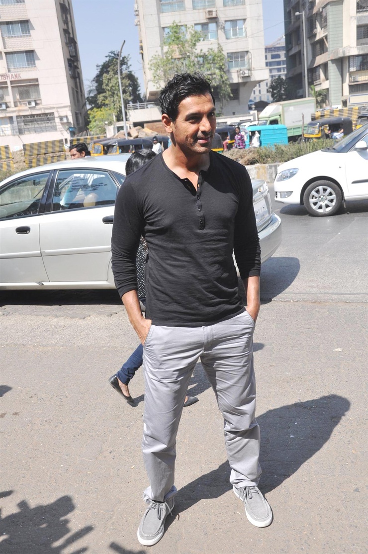 I, Me aur Main                                  (2013)