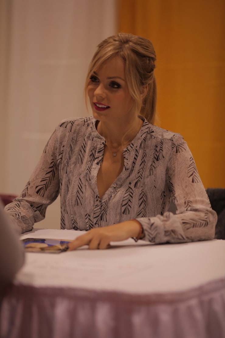 Laura Vandervoort Laura Vandervoort