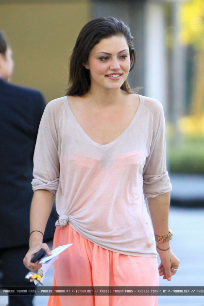 Phoebe Tonkin Phoebe Tonkin