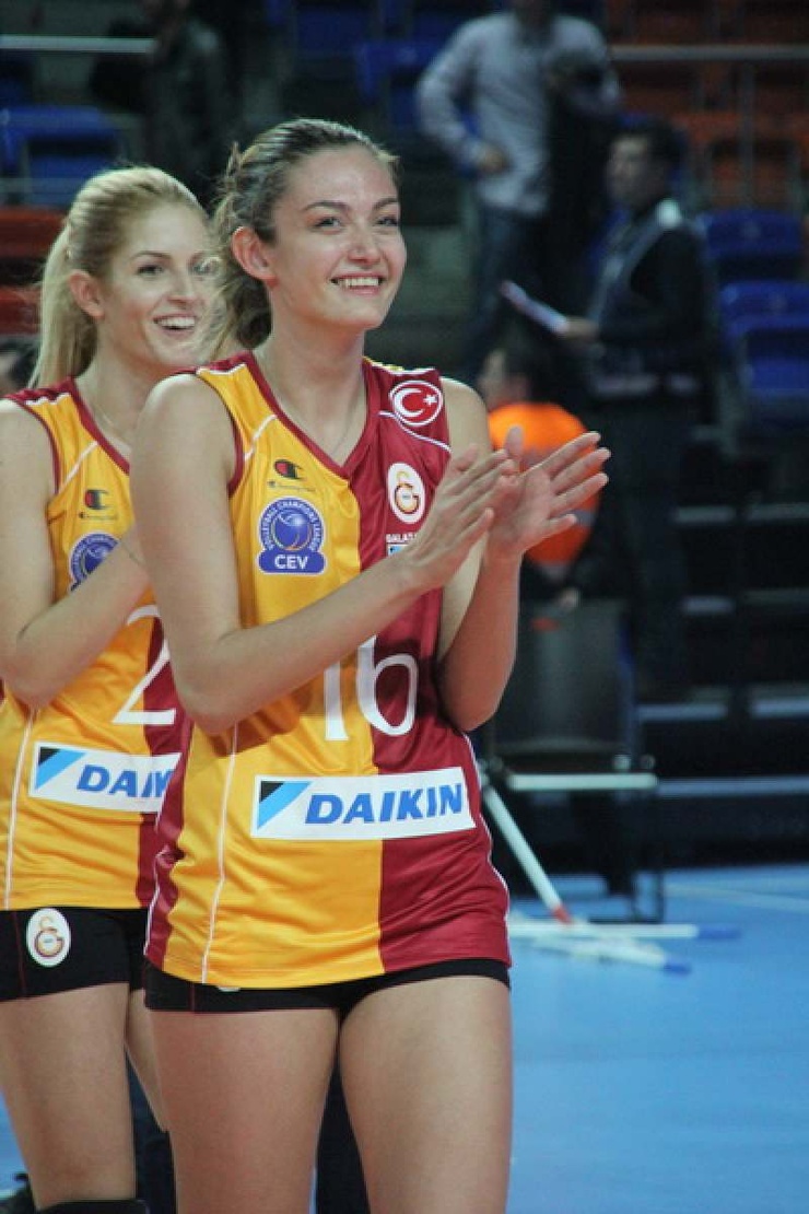 Ozge Nur Yurdagulen Ozge Nur Yurdagulen