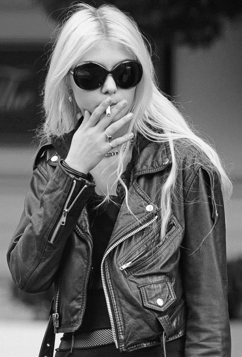 Taylor Momsen Taylor Momsen