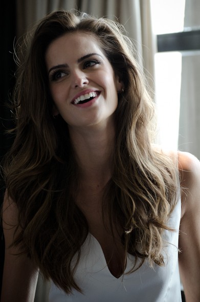 Izabel Goulart Izabel Goulart