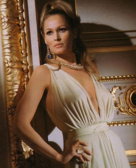 454full-ursula-andress.jpg