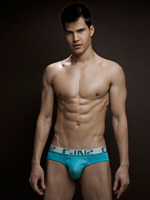 Simon Tham