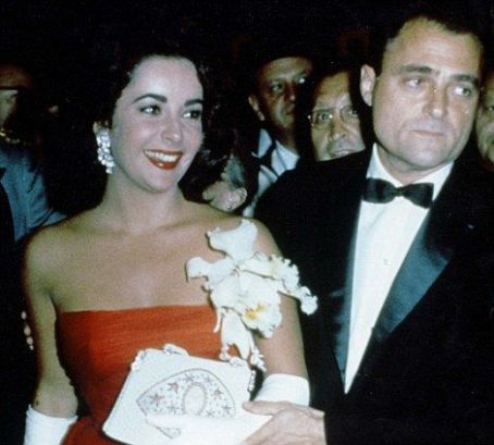 Elizabeth Taylor Elizabeth Taylor