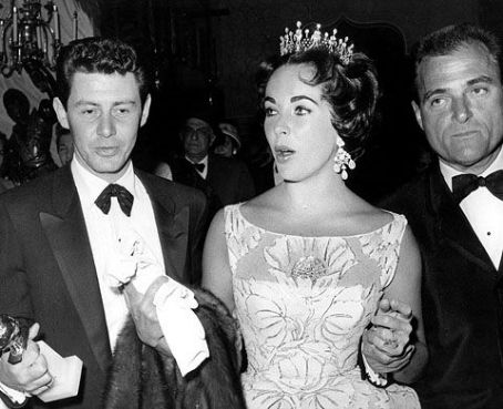 Elizabeth Taylor Elizabeth Taylor