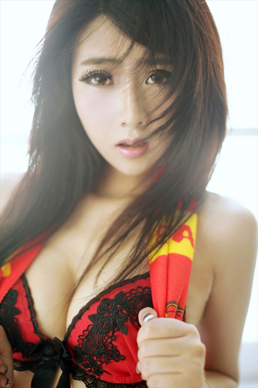 Xia Xiao Wei (Vivi Xia) Xia Xiao Wei (Vivi Xia)