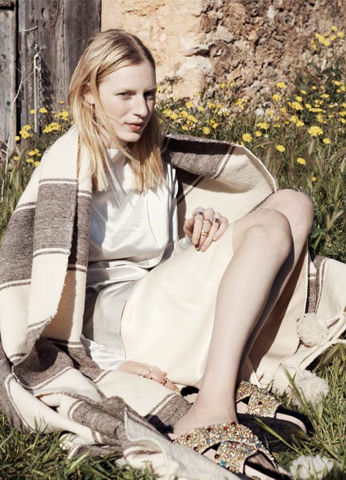 Julia Nobis image