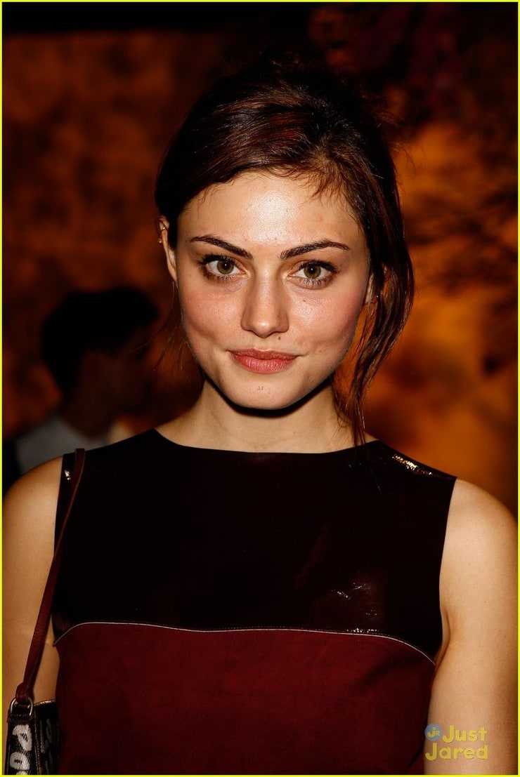 Phoebe Tonkin