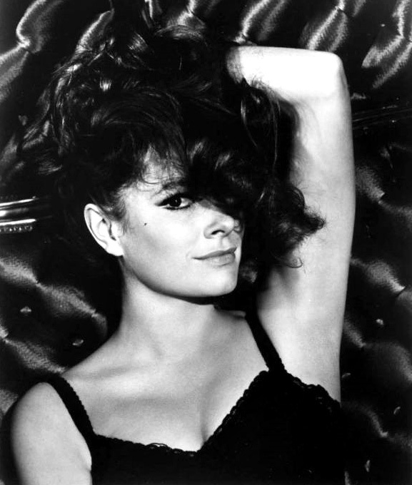 Luciana Paluzzi Luciana Paluzzi
