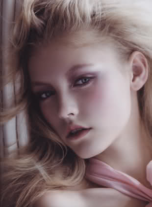 Lucia Jonova Lucia Jonova
