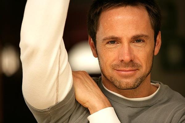 William deVry