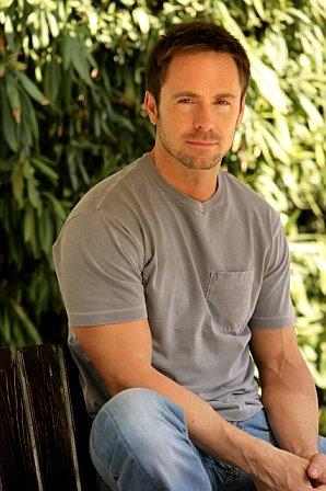 William deVry