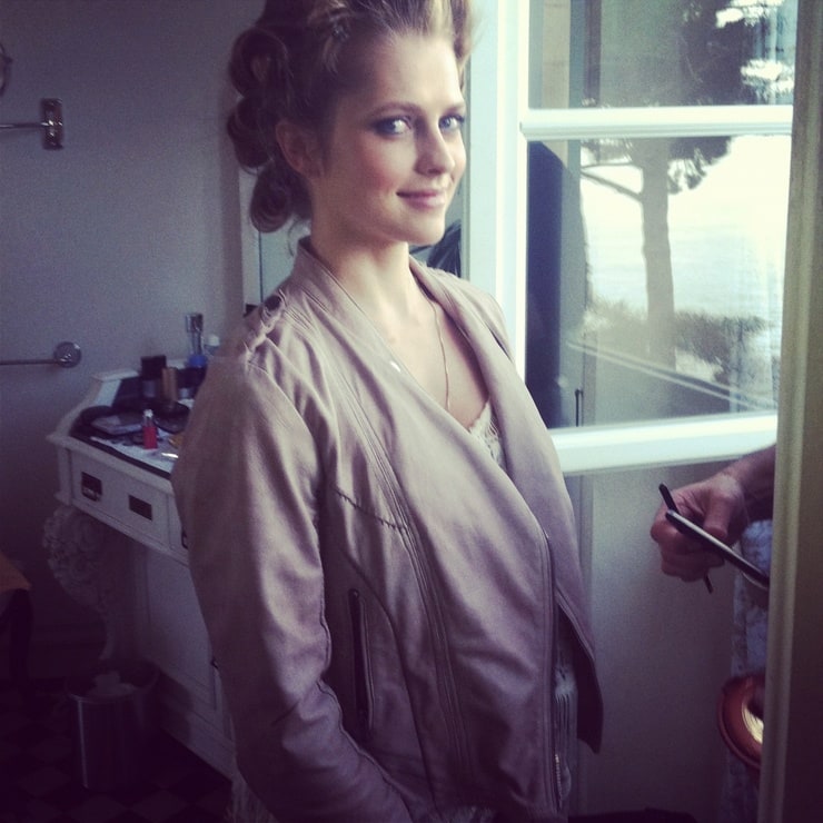 Teresa Palmer Teresa Palmer