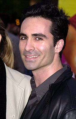 Nestor Carbonell
