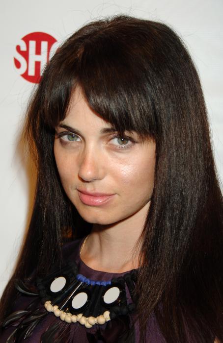 Mia Kirshner