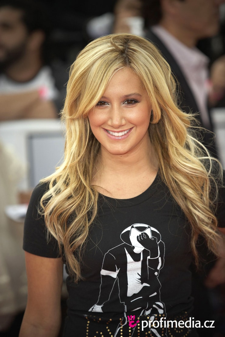 Ashley Tisdale picture