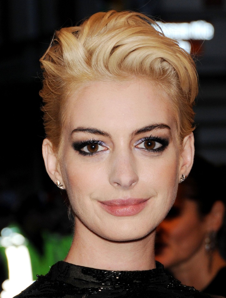 Anne Hathaway Anne Hathaway