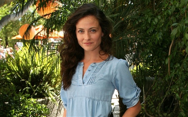 Lara Pulver