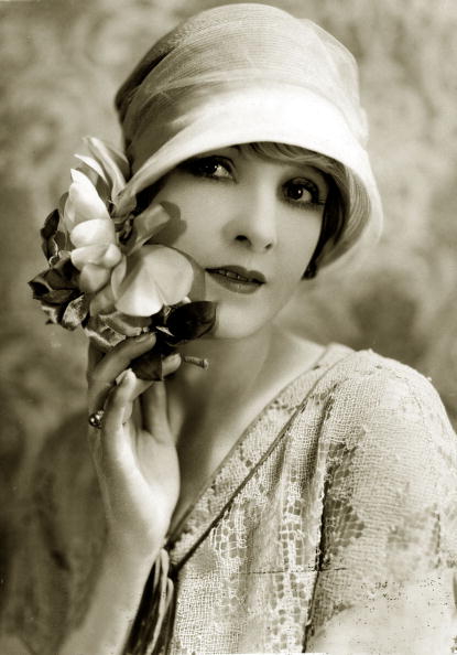 Claire Windsor Claire Windsor