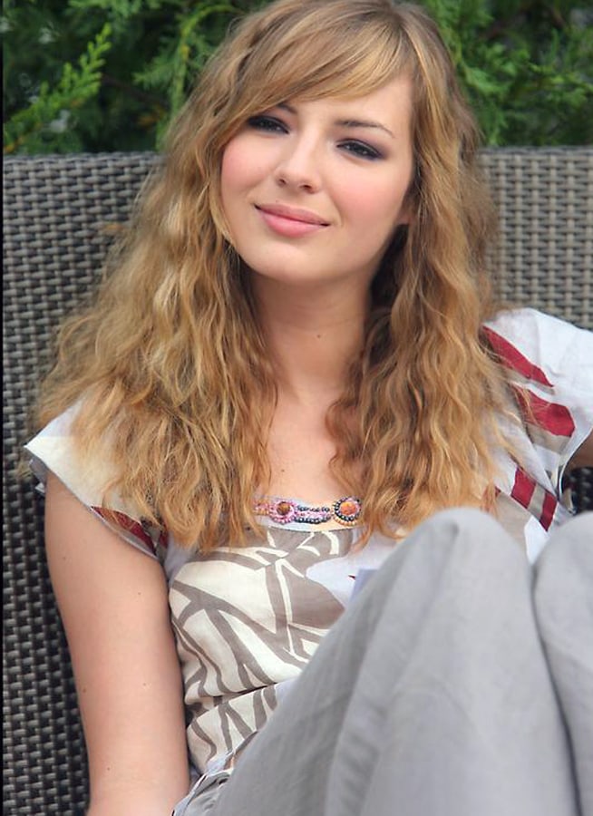 Louise Bourgoin Photo