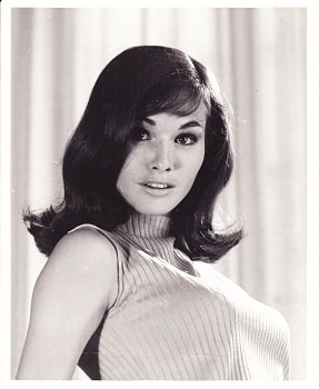 Lori Saunders