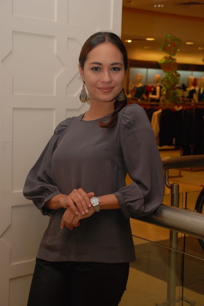 Picture of Maya  Karin