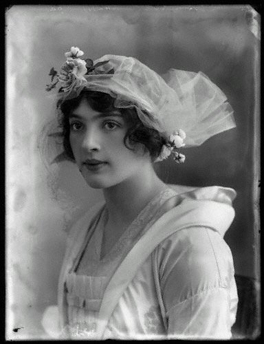 Laura Cowie Laura Cowie