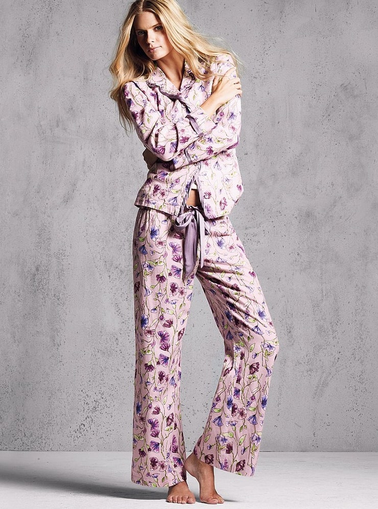 Julia Stegner Julia Stegner