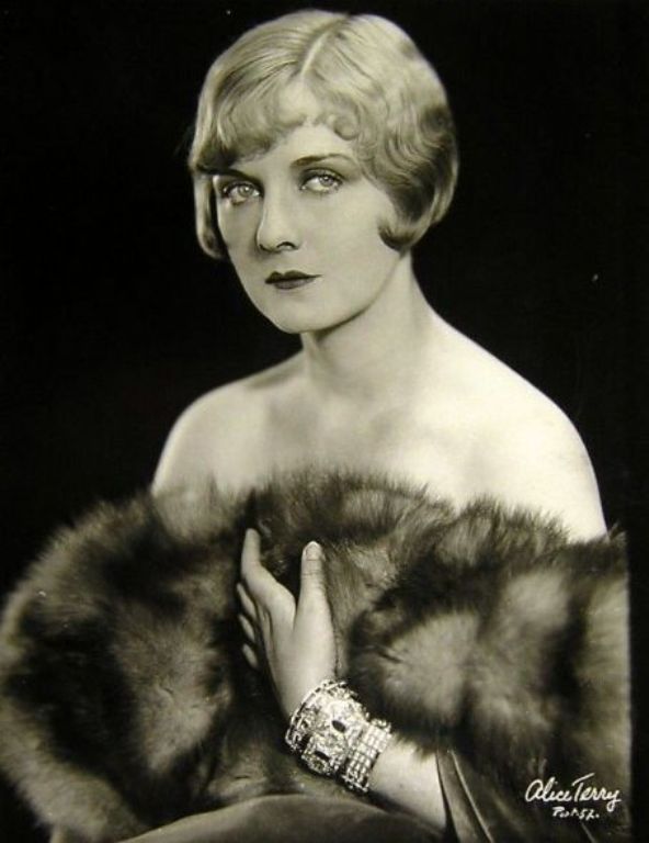 Alice Terry