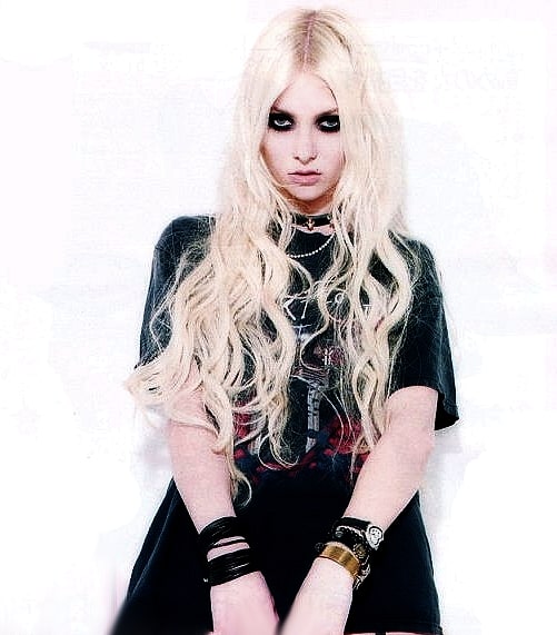 Taylor Momsen image