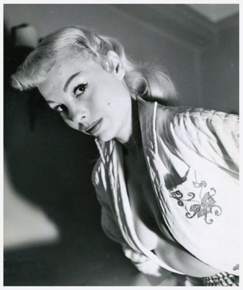 Lee Sharon Lee Sharon