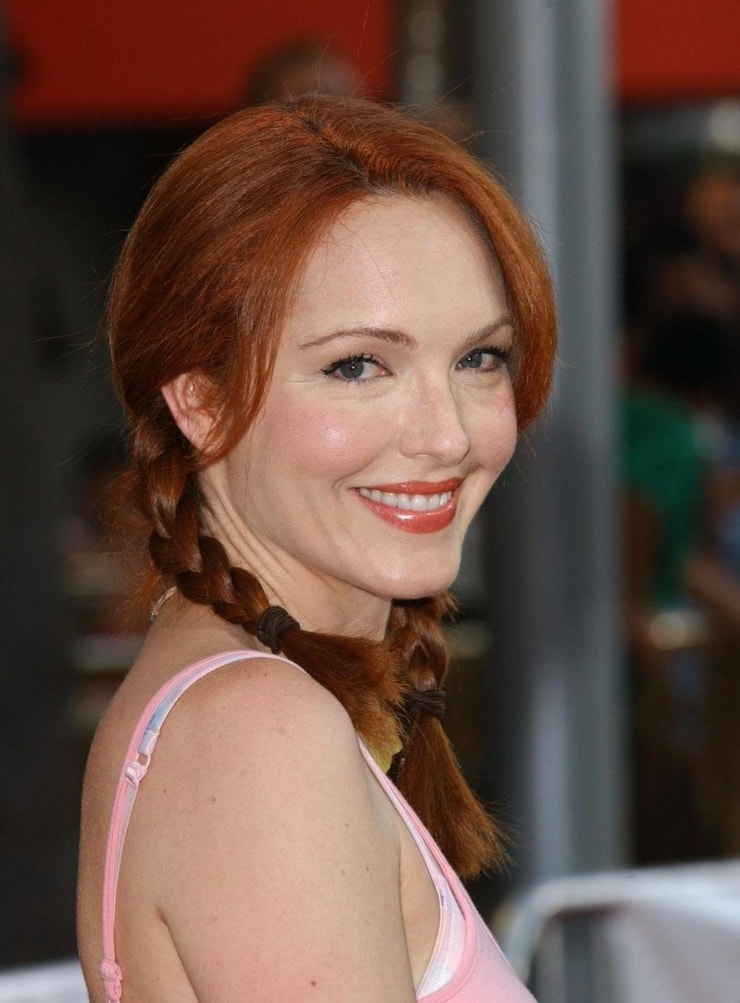 Next photo of Amy Yasbeck