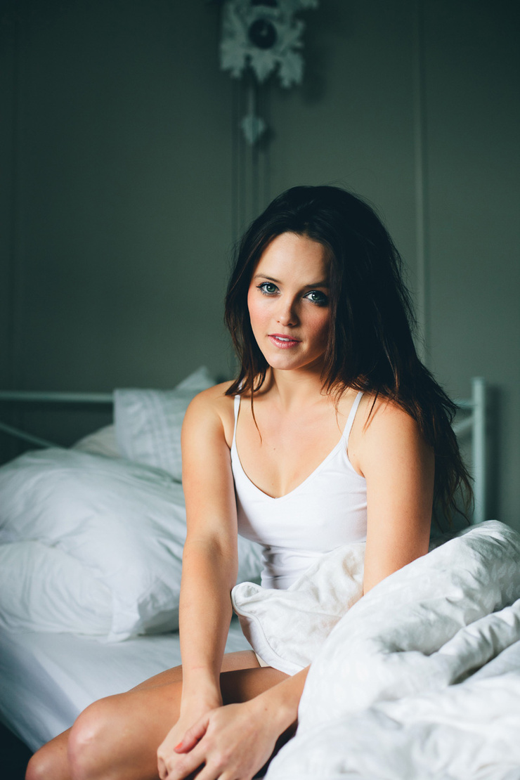 Rebecca Breeds Rebecca Breeds