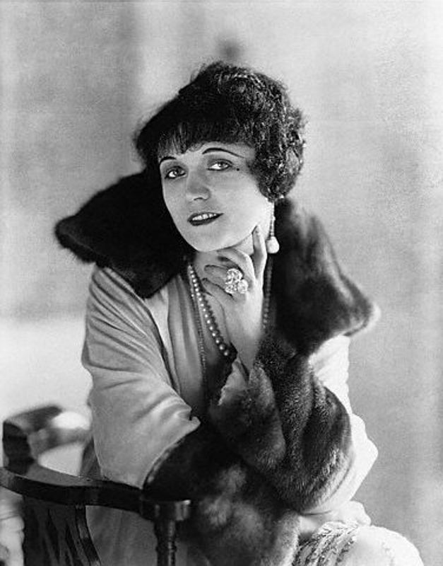 Pola Negri