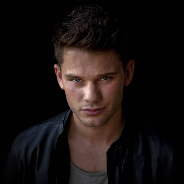 Jeremy Irvine