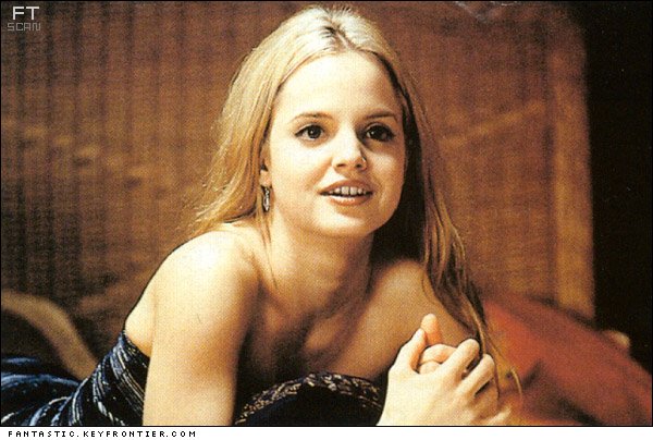 Mena Suvari