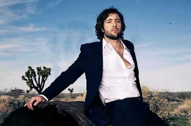 Alex O'Loughlin
