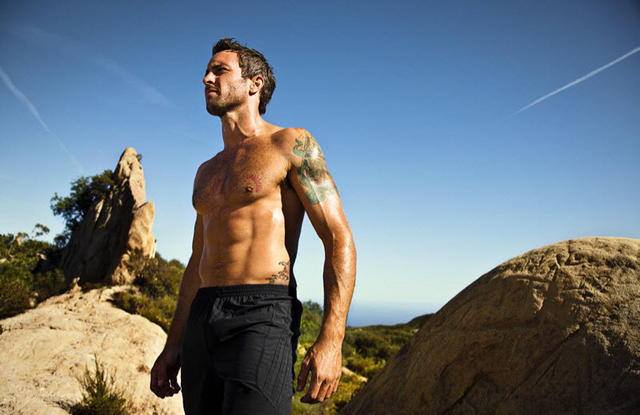 Alex O'Loughlin