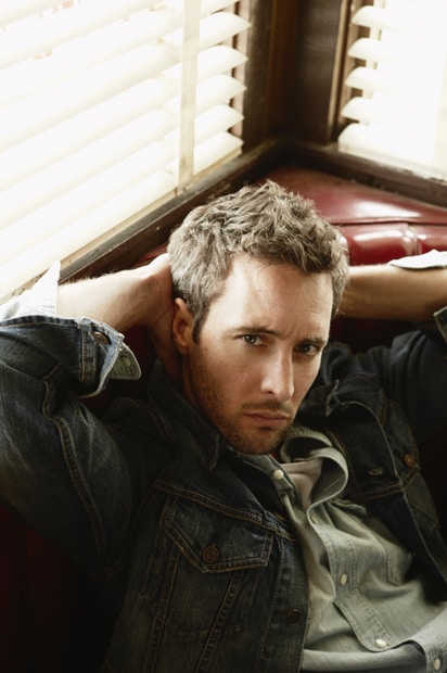 Alex O'Loughlin