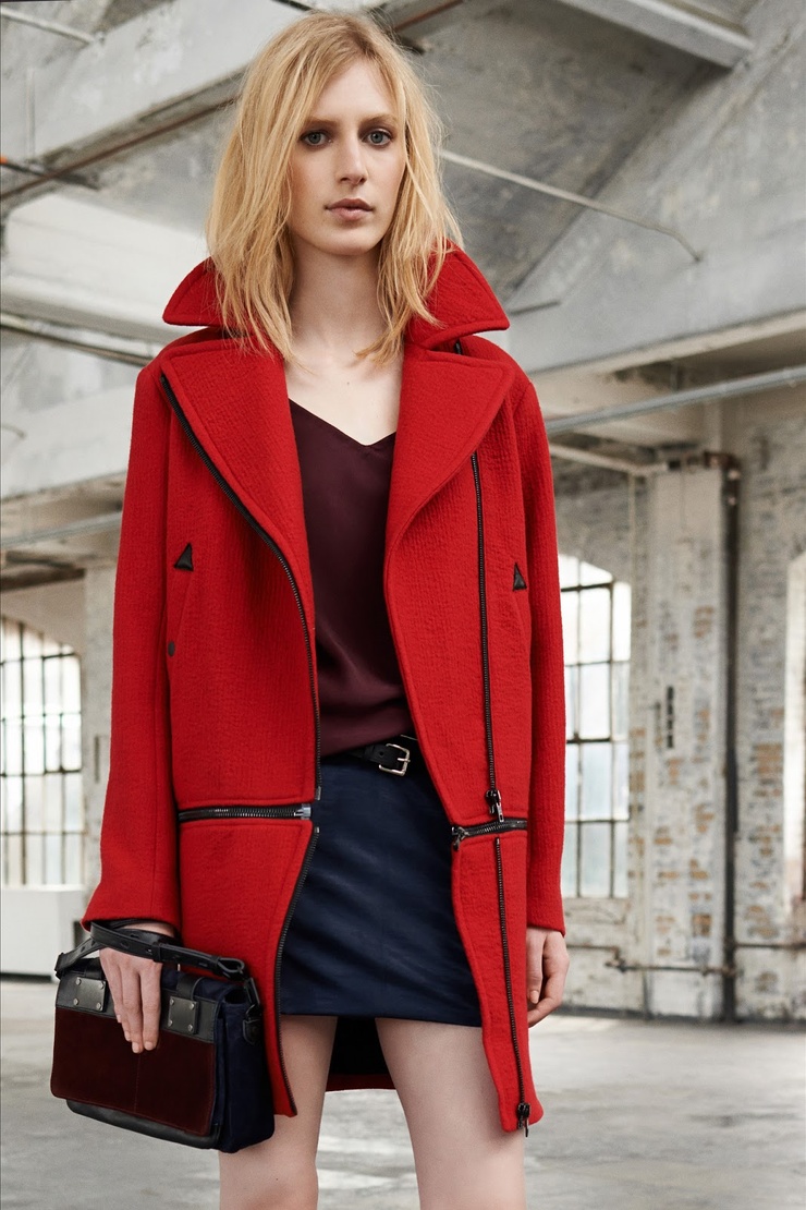 Julia Nobis