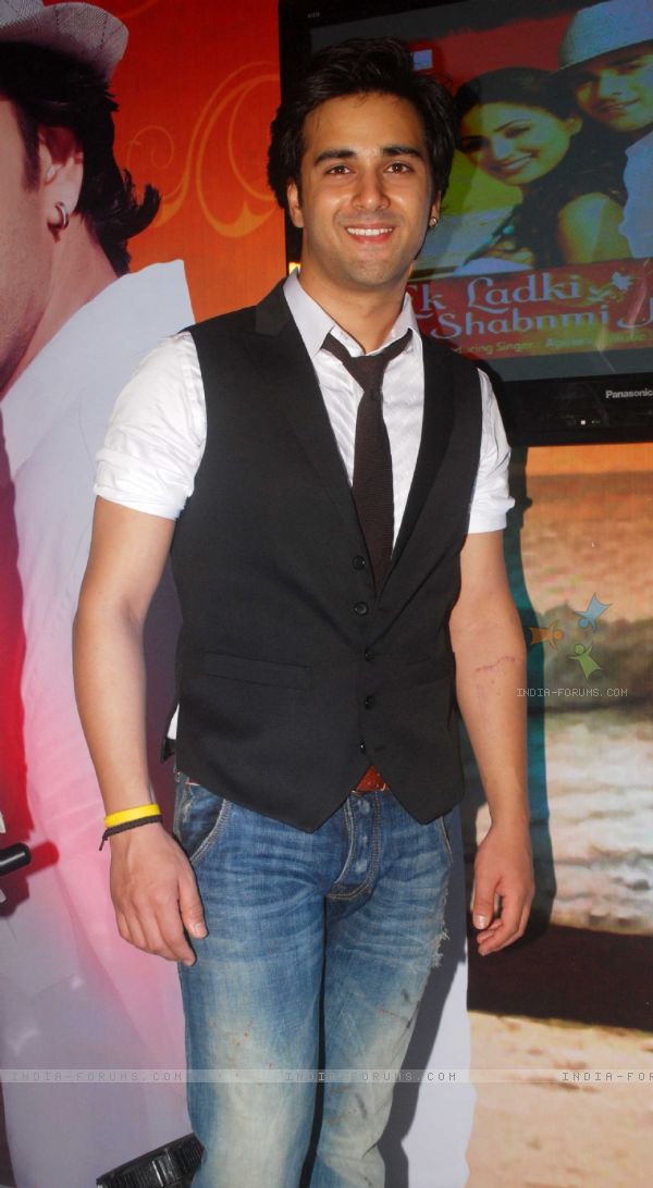 Pulkit Samrat