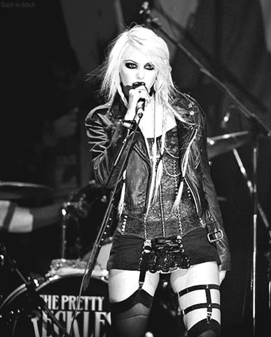 Picture of Taylor Momsen