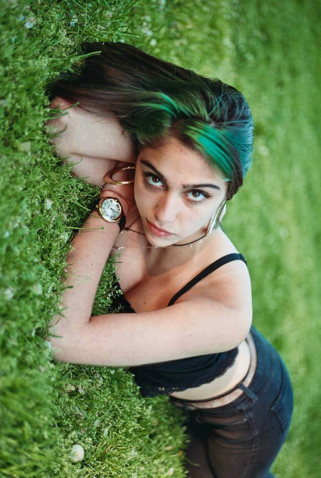 Lola Leon